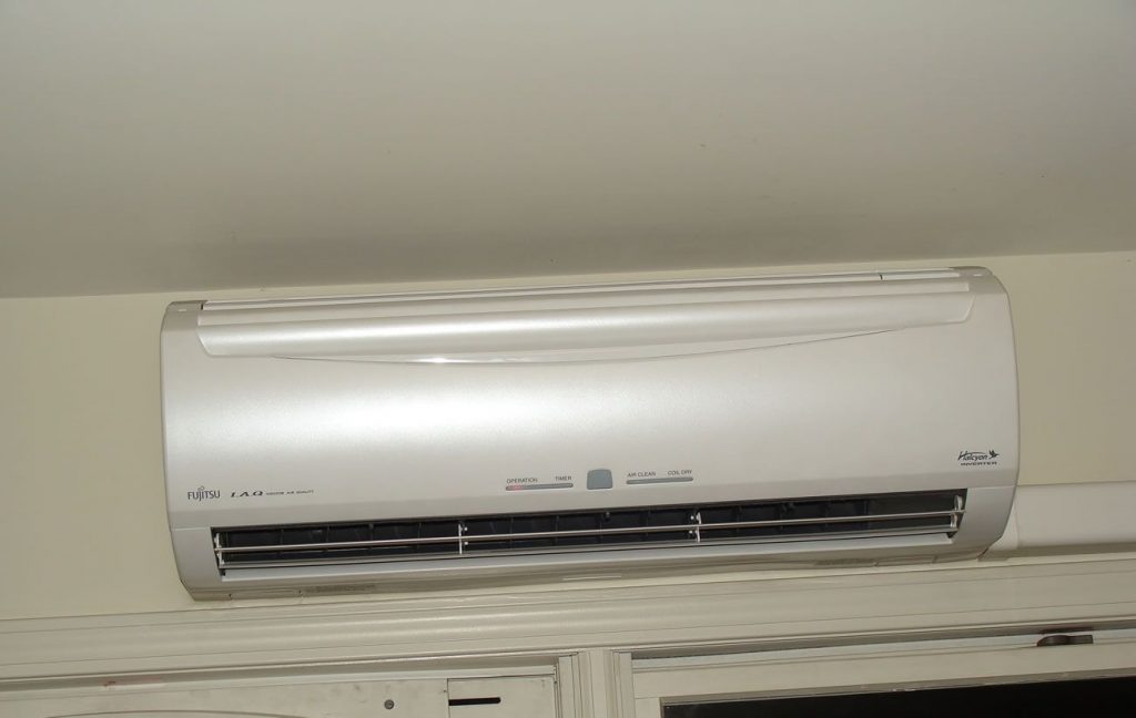 HOW CAN I TELL IF I HAVE AN INDOOR AIR QUALITY PROBLEM